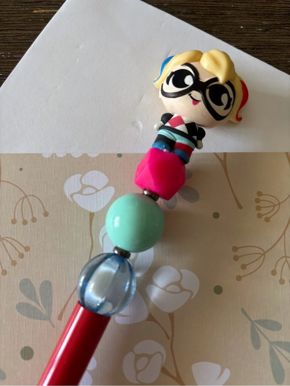 DC Comics: Harley Quinn handmade beaded pen